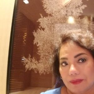 Meet your Posher, Belen m.